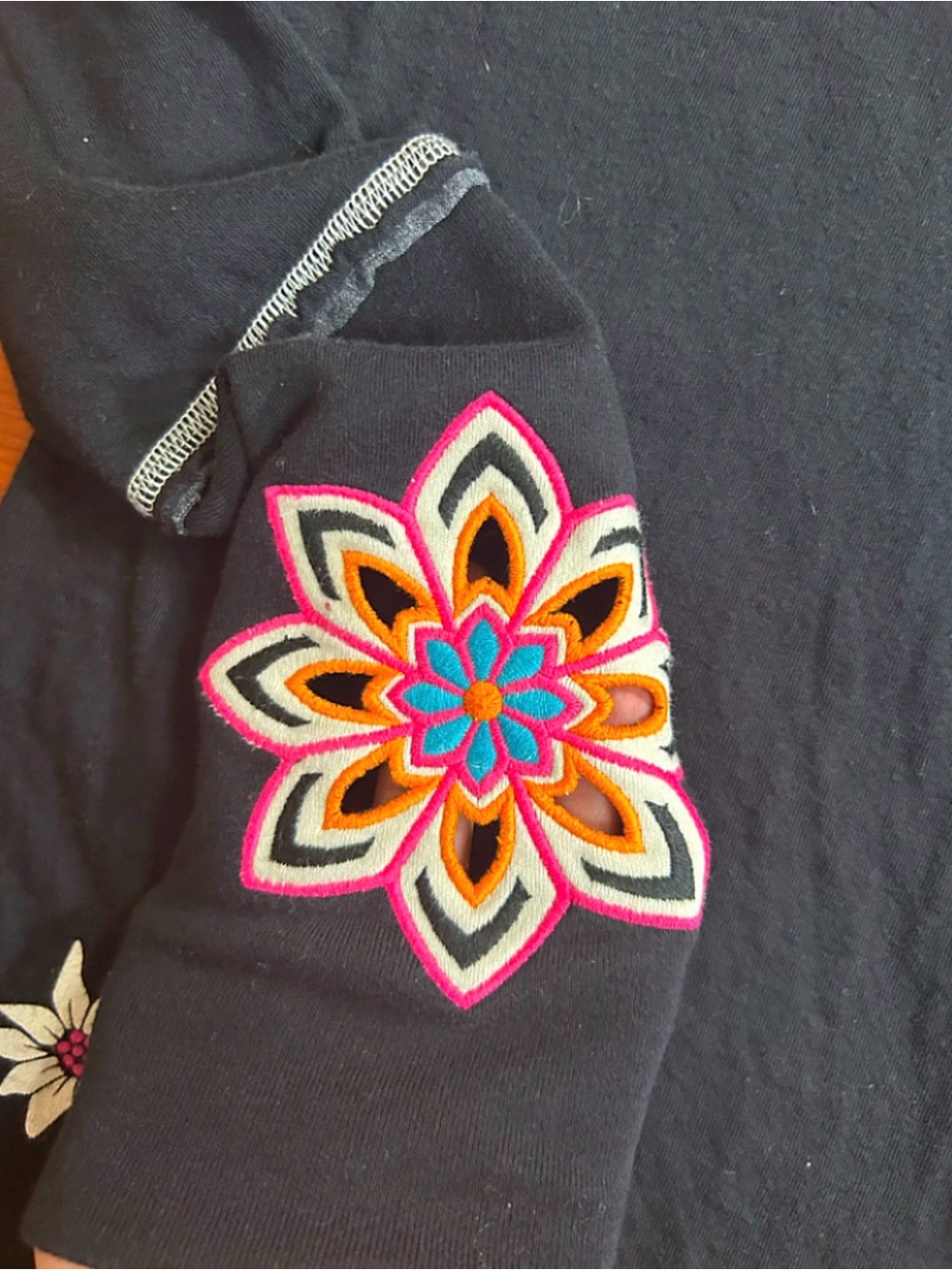 Alp-n-Rock RARE Winter Bloom Reversible Embroidered Floral Henley Sz 1/XS 🧡🎀 - Picture 8 of 15